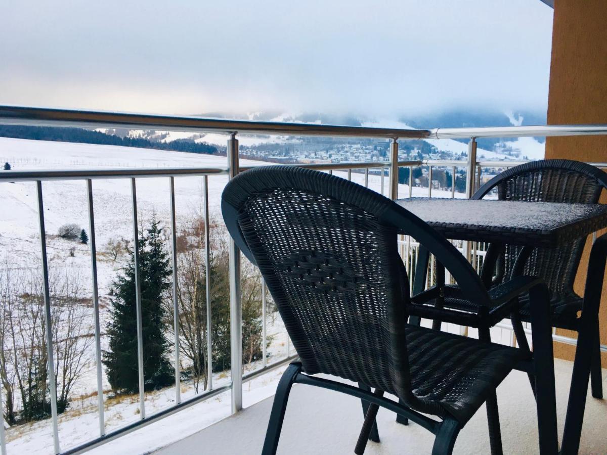 Apartmany Na Vyhledech Loučná pod Klínovcem Zewnętrze zdjęcie