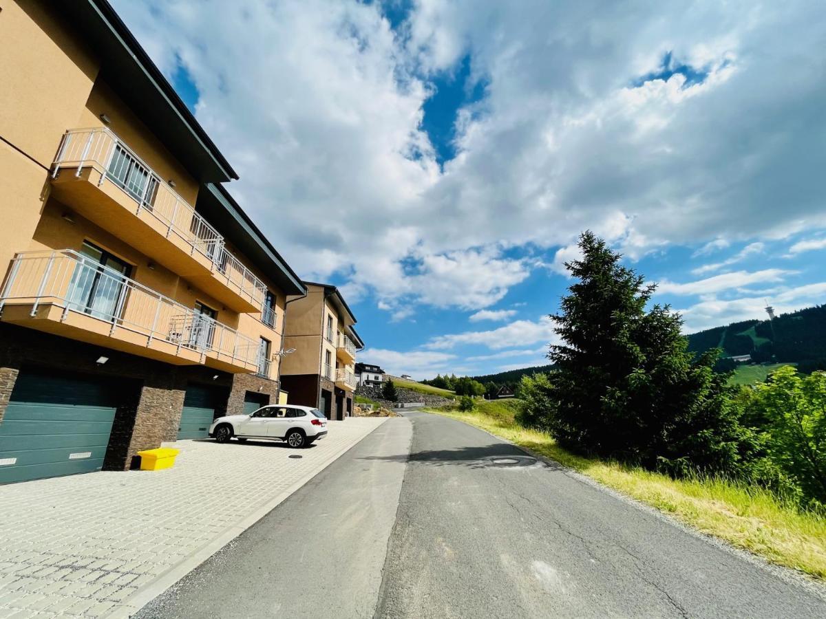 Apartmany Na Vyhledech Loučná pod Klínovcem Zewnętrze zdjęcie